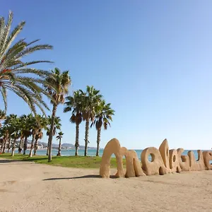 https://malaga-center-holidays-paseo-de-reding.1costadelsol.com