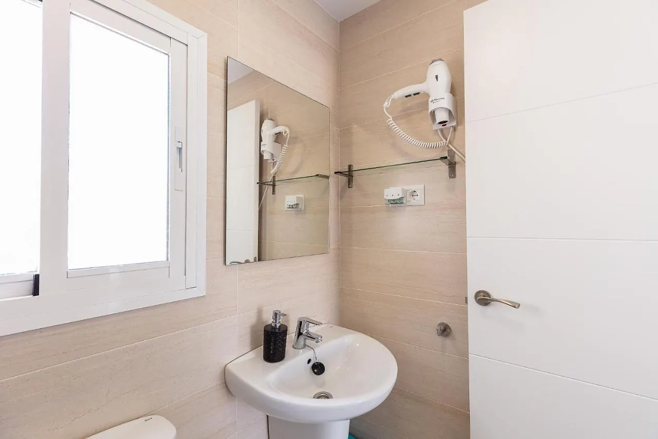 Apartmán Apartamentos Lola Beach Màlaga