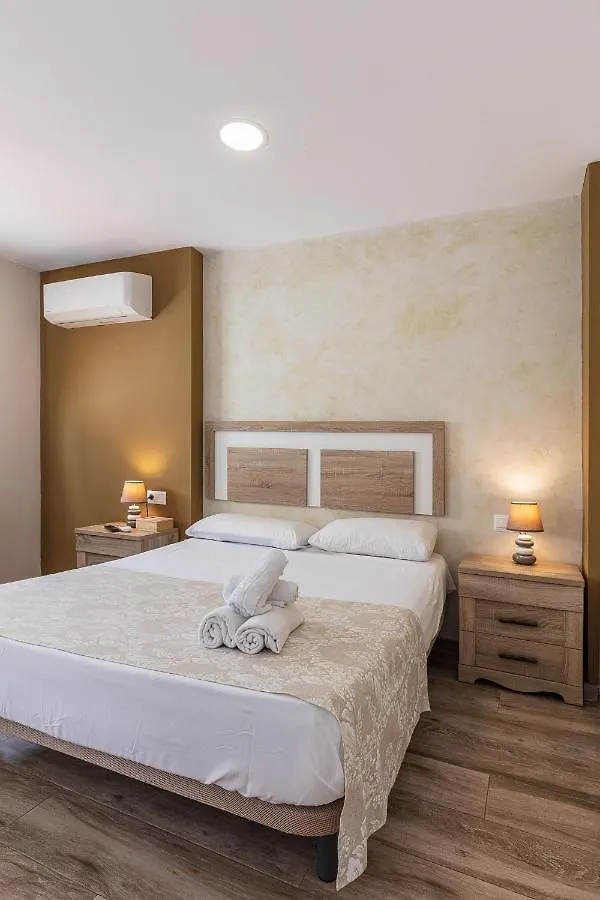Apartamentos Lola Beach Malaga Apartment