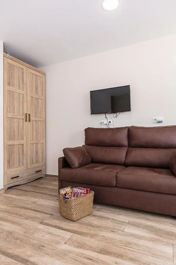 Apartamentos Lola Beach Màlaga
